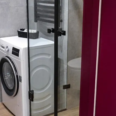 Kostjukowski Nekrasova 45a Львів